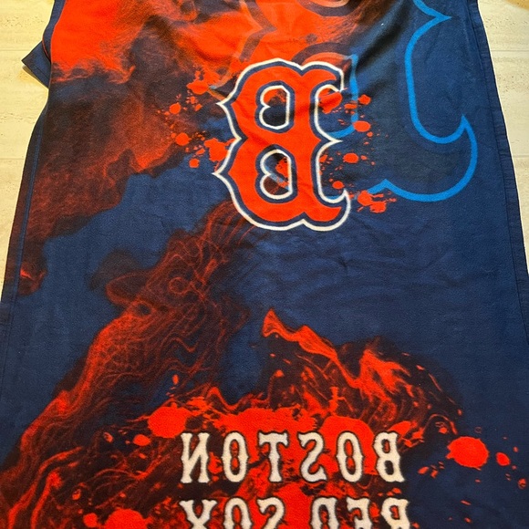 Boston Red‎ Sox super soft fleece wearable blanket with sleeves. “Slanket” - Picture 5 of 5